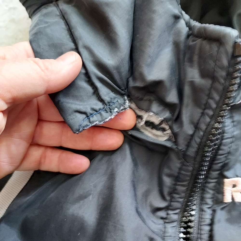 Reebok Raiders Black Zip Up Puffer Jacket with Hood - Kids Size 4 - Picture 9 of 10